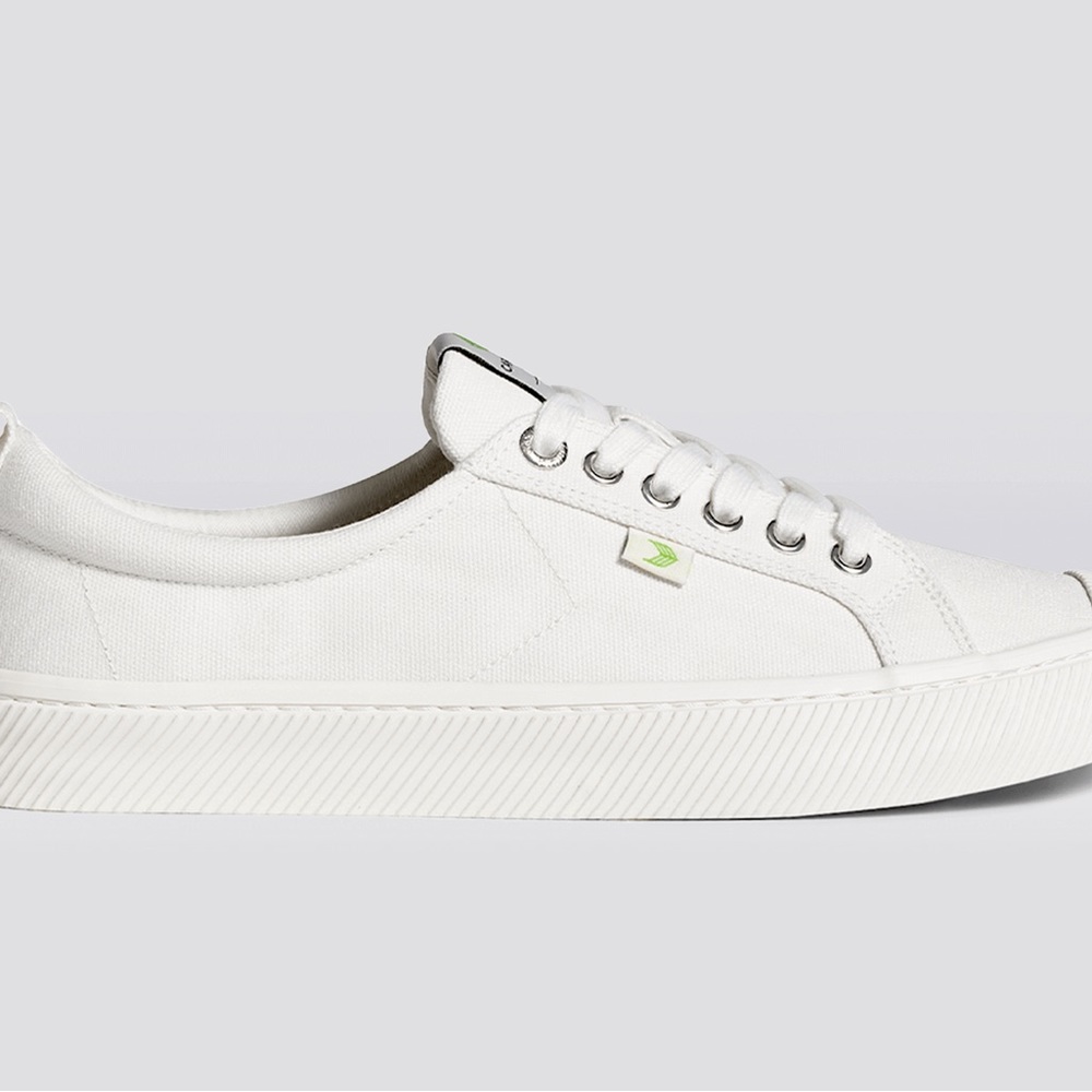 NEW Cariuma Oca Low Top Lace Up Organic Canvas Sneakers Off White Unisex - Picture 2 of 7
